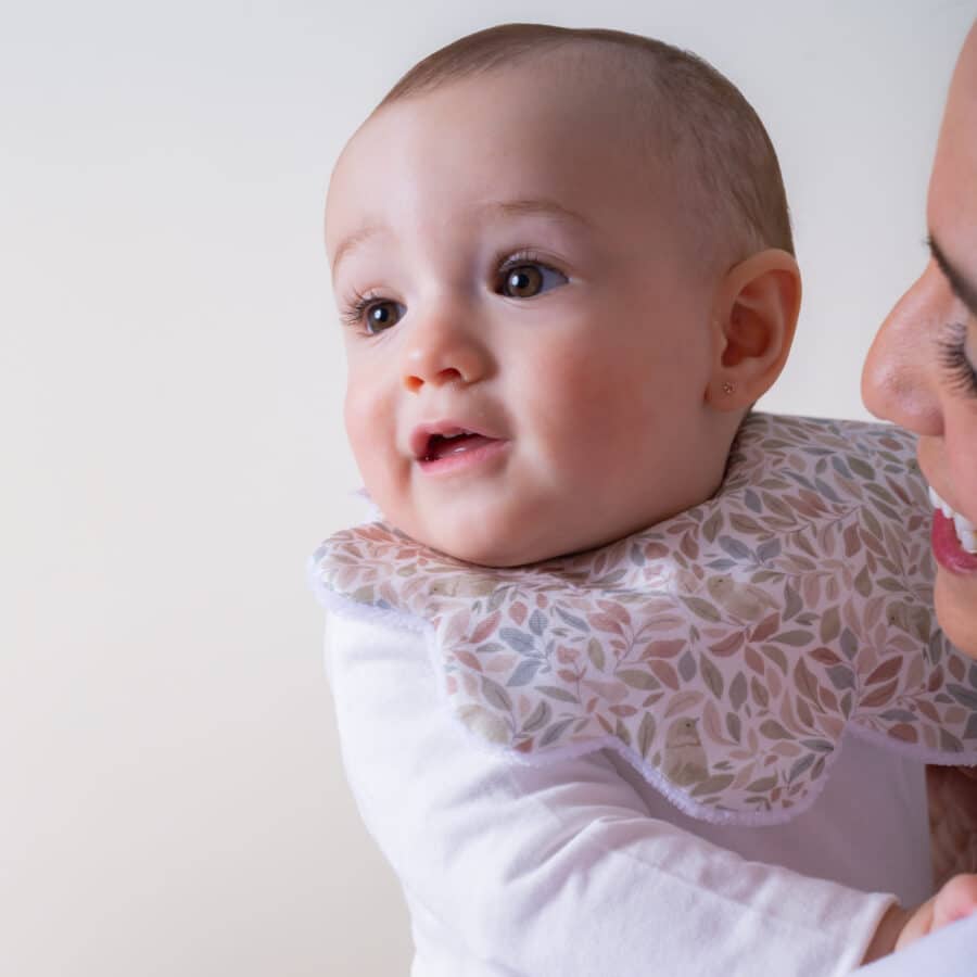 Babero ondas Nido Rosa